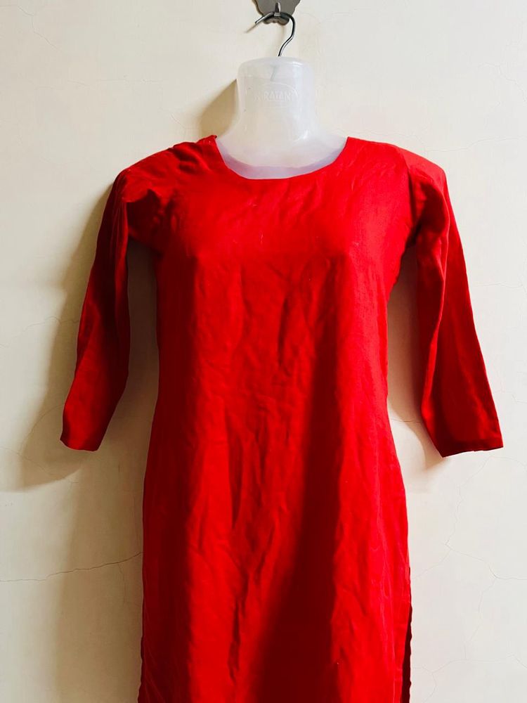 Red Kurti