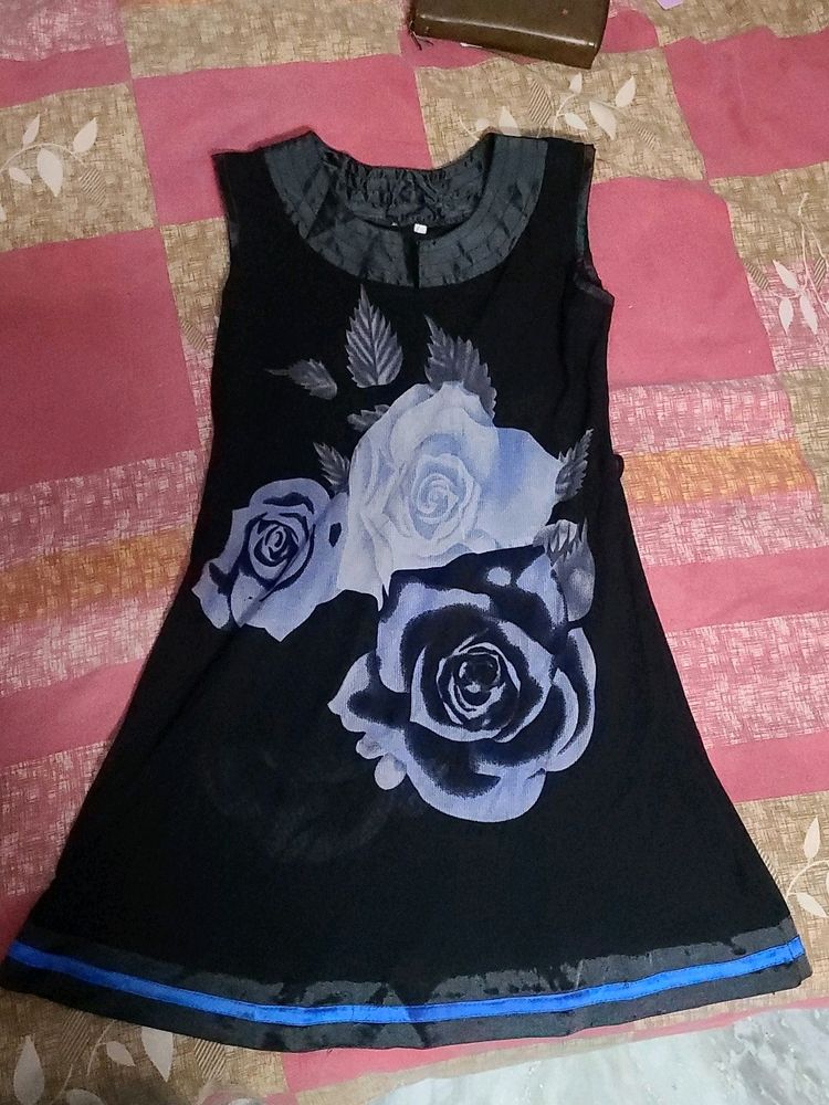 Black Dress With Roses