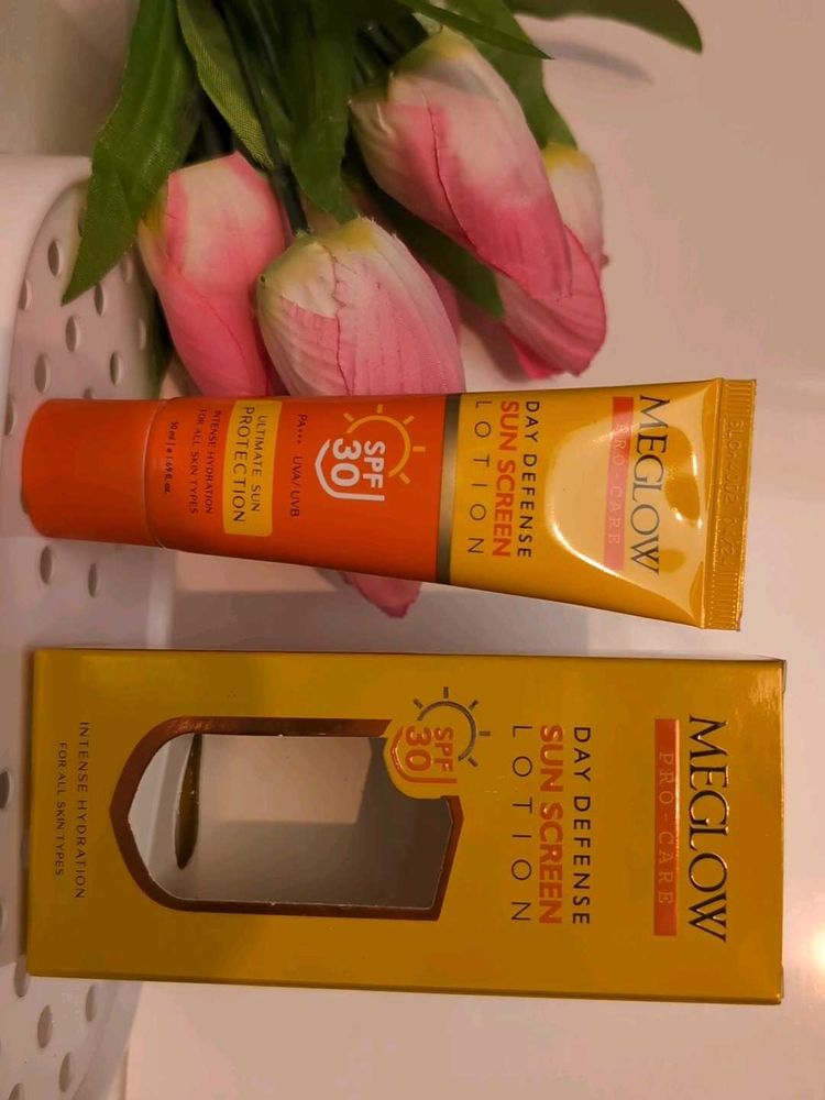 Meglow Day Essence Sunscreen Lotion