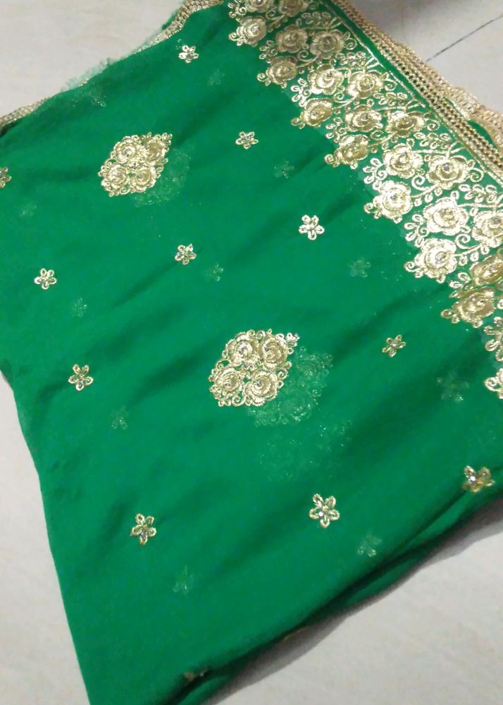 Green Colour Dupatta Full Work On Duptta💚..             No Coins❌No Swap❌ Only Available In Cash✅