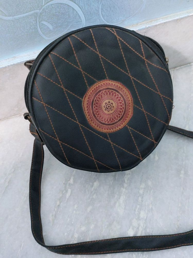 Round Sling Bag