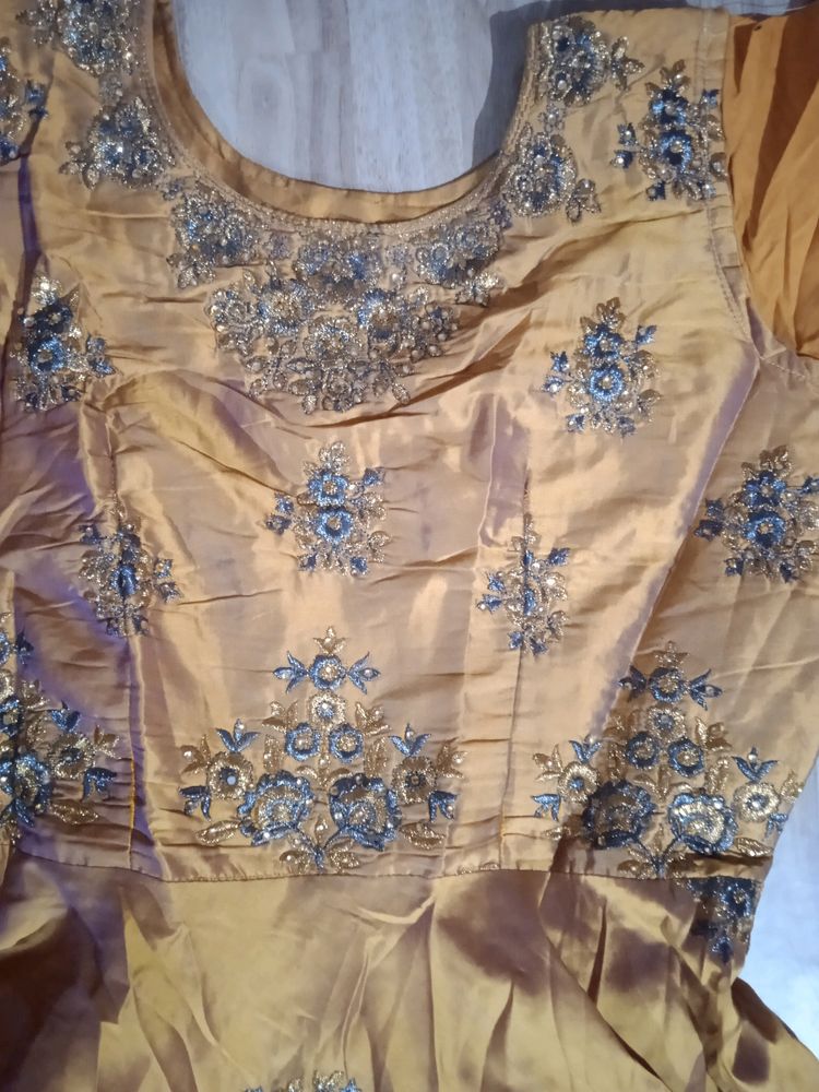 Gown For Girls Or Women With Beautiful Dupatta