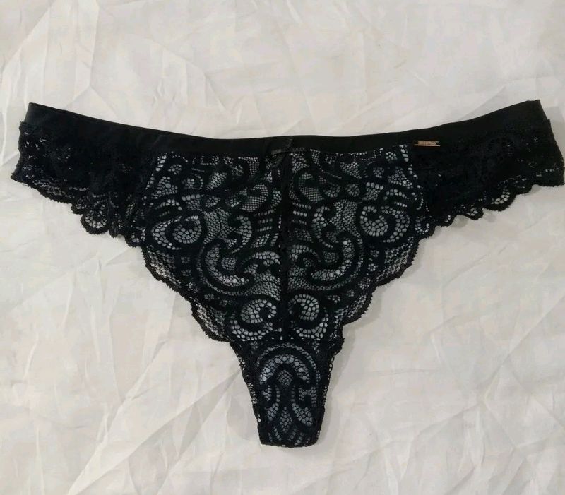 La Vieen Rose Thong