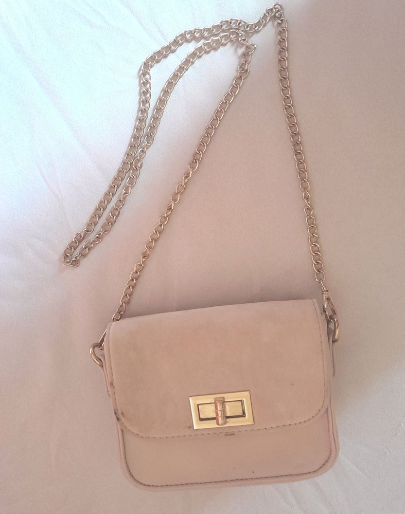 Pretty Sling Bag