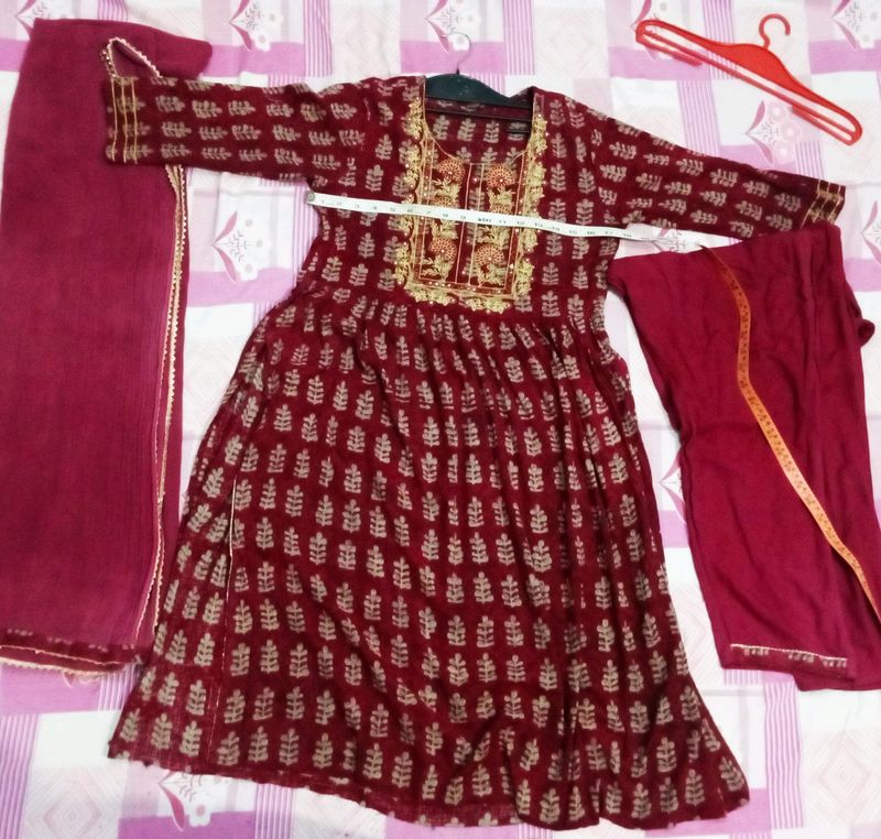 Beautiful Daily Wear Maroon Naira Kurti Set.