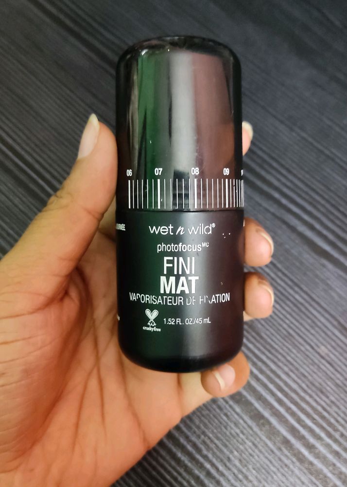 Wet N Wild  Focus Matte Setting Spray