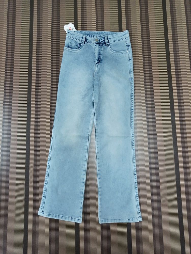 Y-06 Size 28 Slim Fit Women Denim Jeans