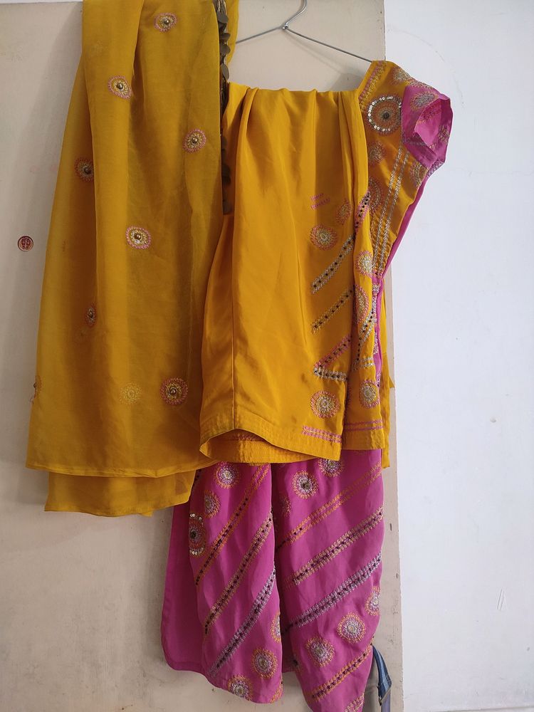 Punjabi Suit 3 Piece