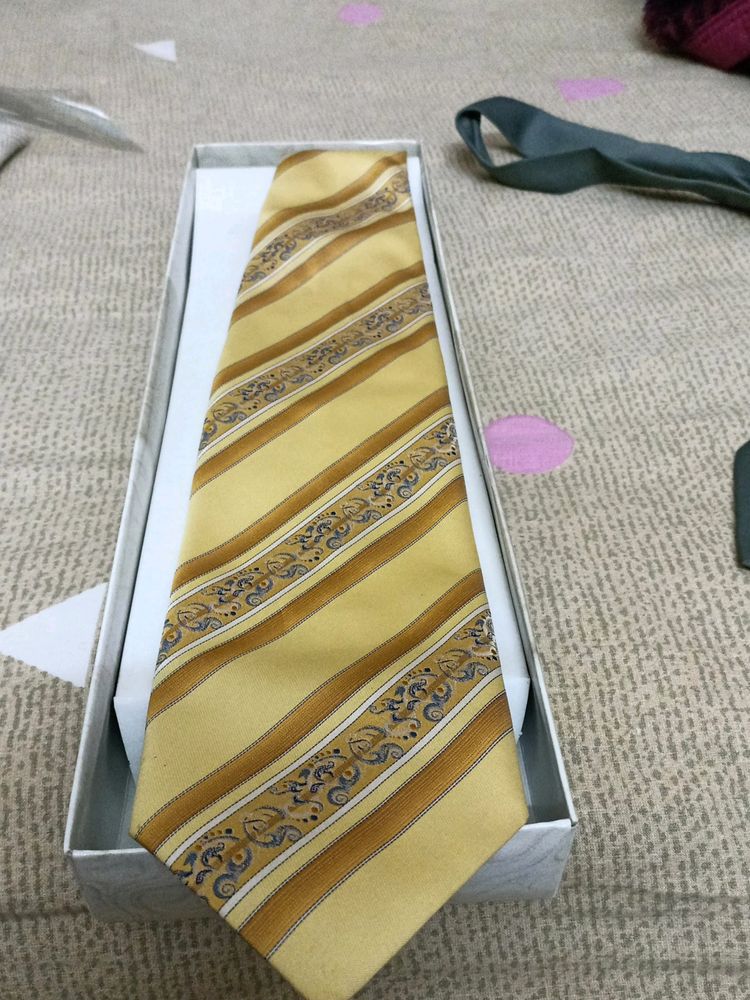 Tie For men