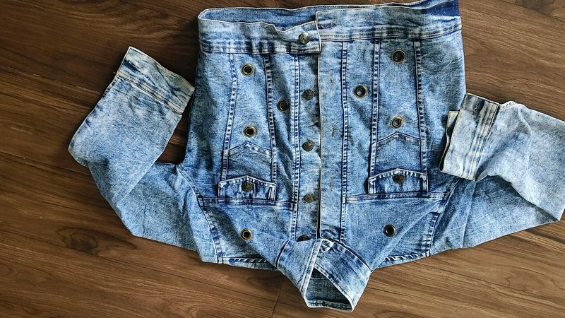 womens denim jacket new in condition