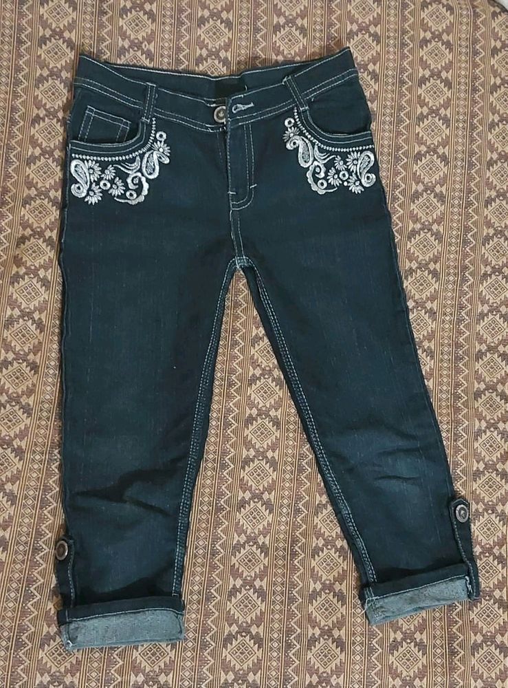 3/4th Black Jeans Mid Waist