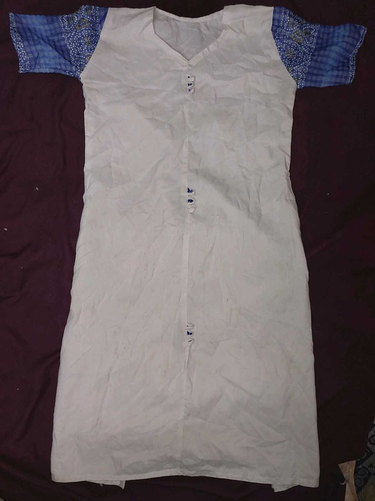 White Cotton Kurti with Blue Block Print Sleeve