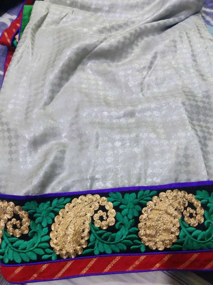 I am Selling Saree