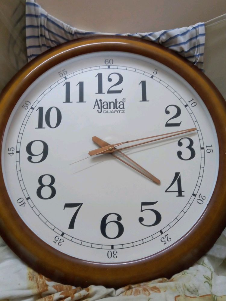 AJANTHA QUARTS WALL CLOCK IN GOOD CONDITIO