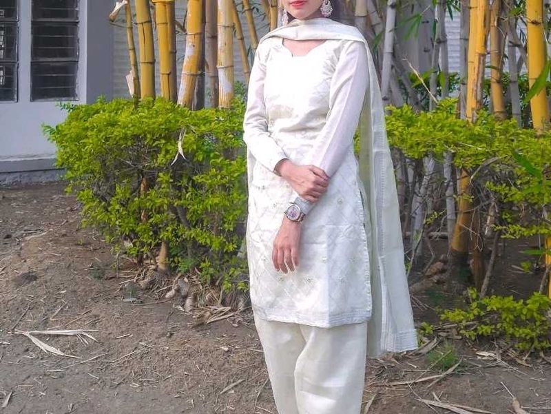 Pretty White Kurta Set