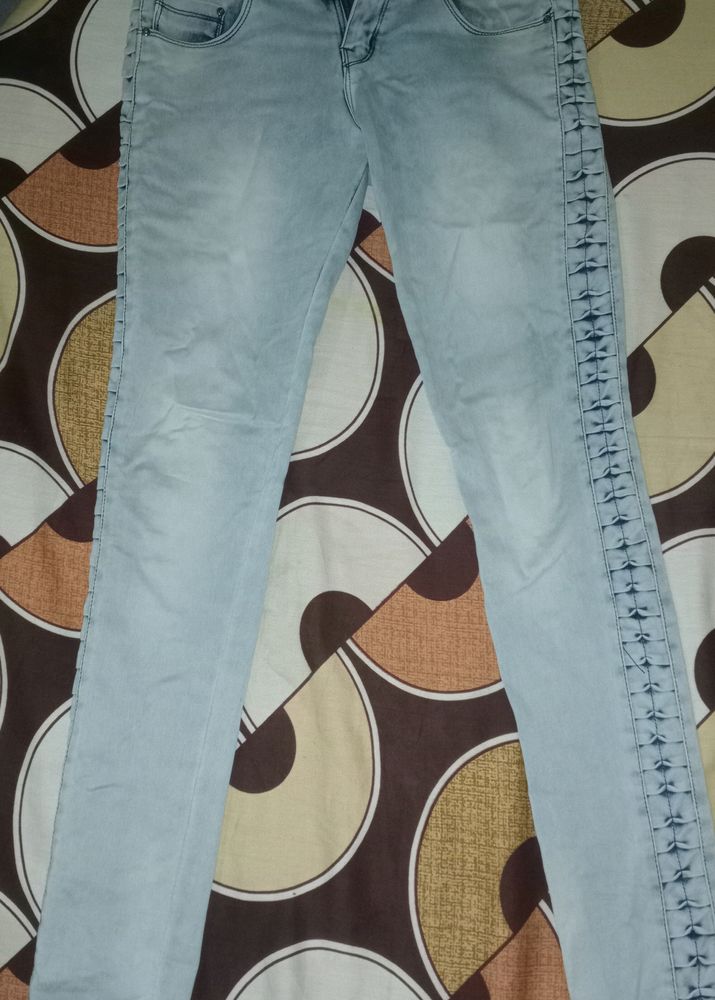 nBlue Colour Skinny Jeans With Side Pattern For Wo