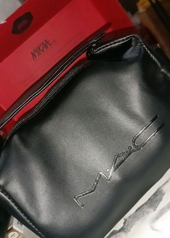 Mac Original Leather Trevel Bag