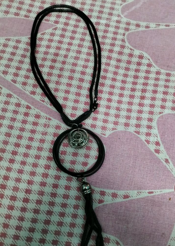 Black Metal Necklace With Cute Pendant