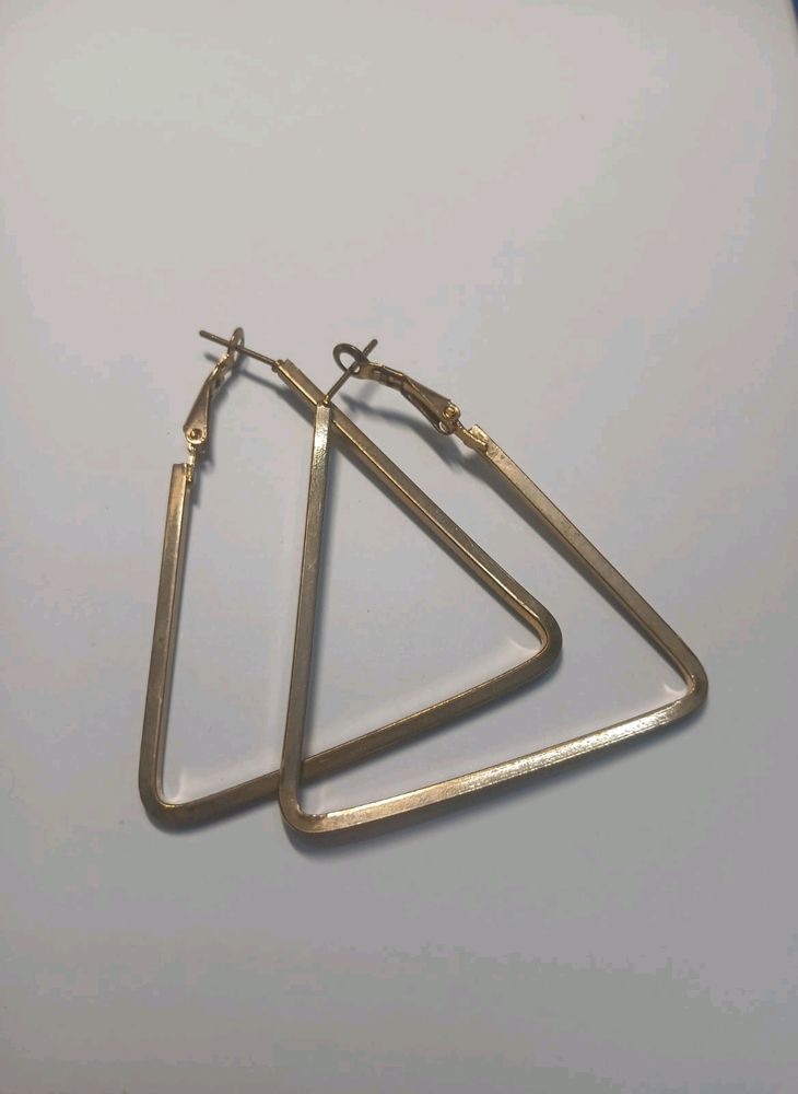 Minimalistic Medium Golden Triangle Earrings💫