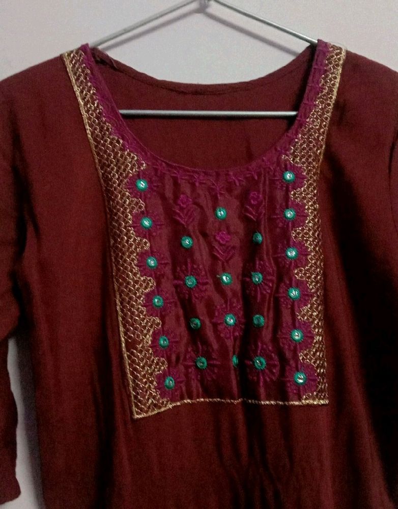 Beautiful Embroidery Kurti 💕