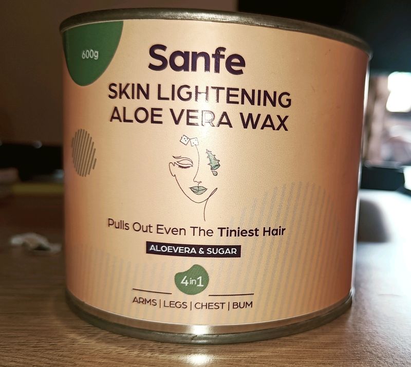 The Sanfe Lightening Aloe Vera Wax (600g)