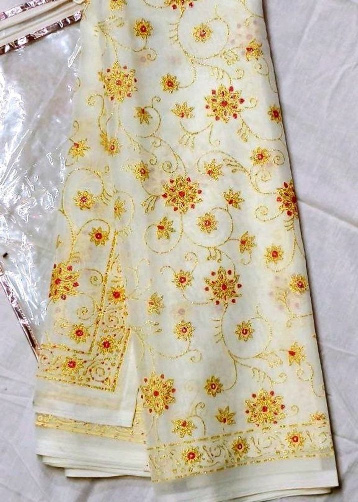 Trending Women Saree 🤍💛🤍