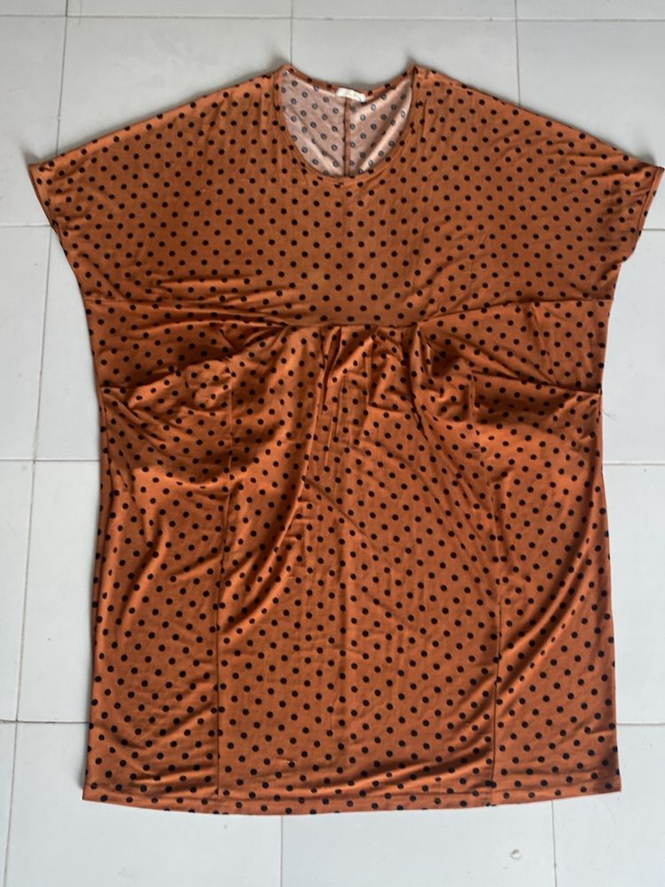 Long Imported Top With Pockets