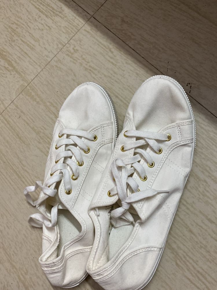 H&M White Canvas Shoes