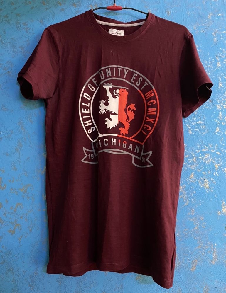 Octave Maroon T-shirt