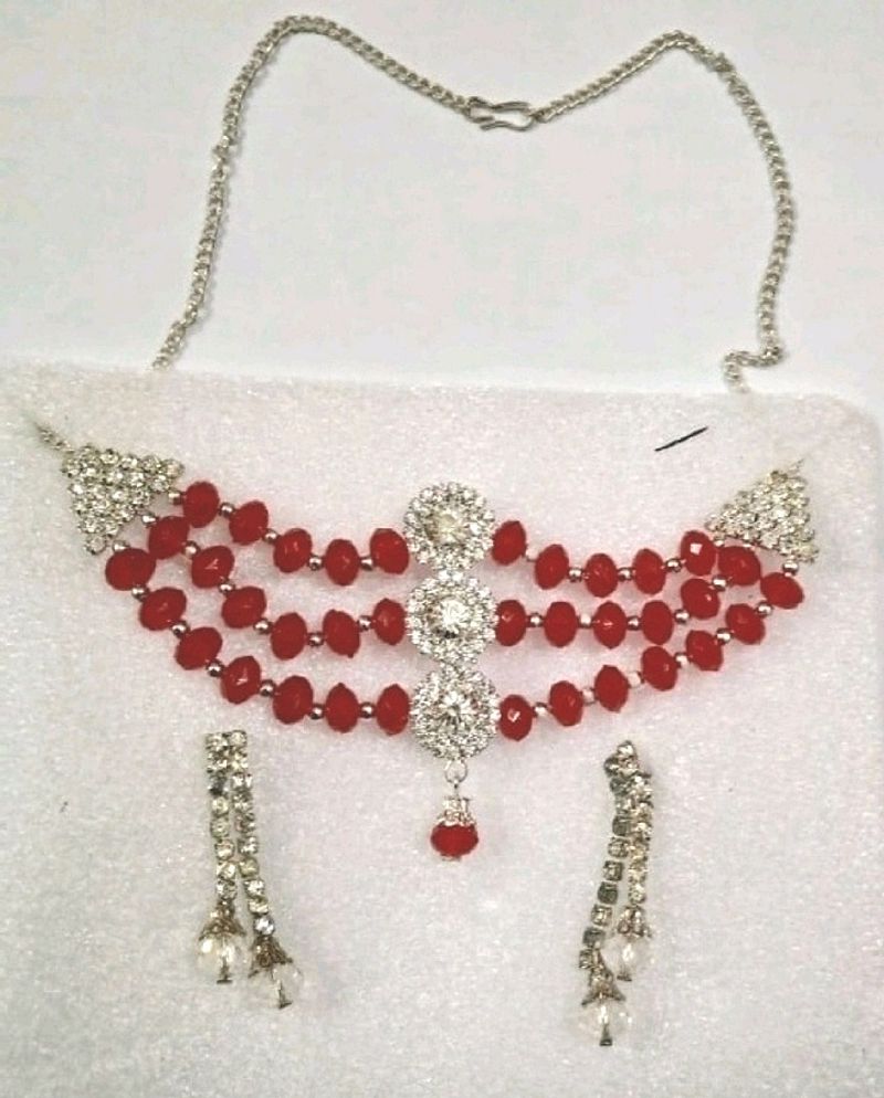 Brand New Jewellery Set Necklace & Earrings