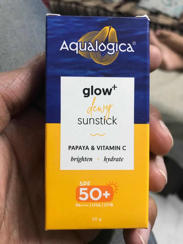 Aqualogica Glow Sunstick Papaya & Vitamin C