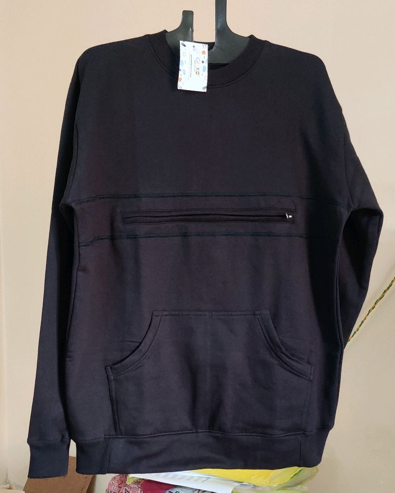 Big Pocket Black Color Fleece Sweatshirt