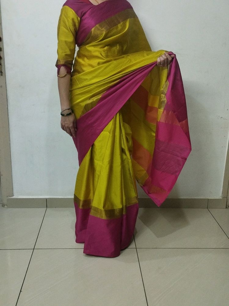 Pink Border Saree With Blouse