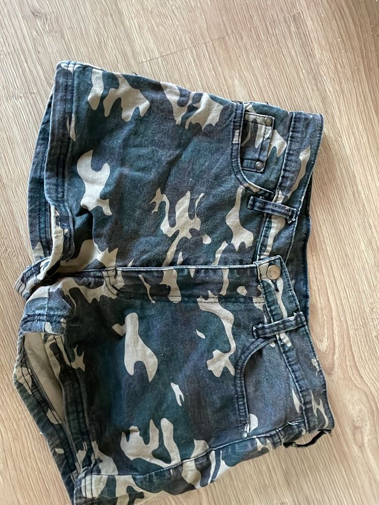 Camouflage Print Denim Shorts