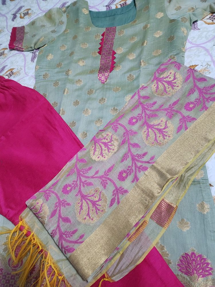 Silk Kurta Set At Flat 800 Rs