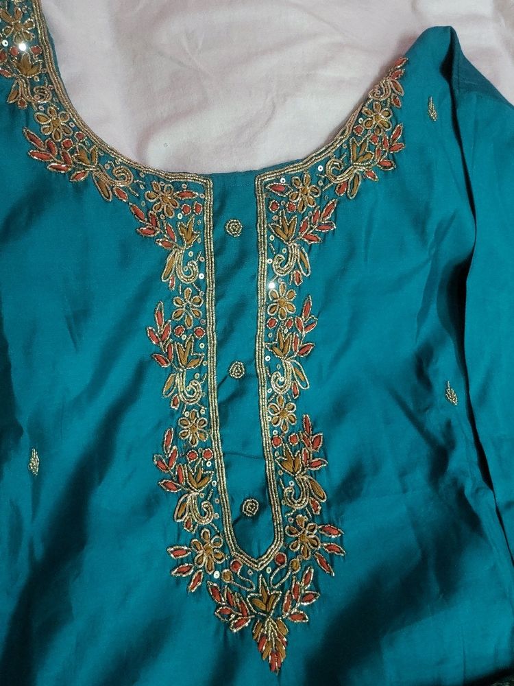 Roman Silk Suit With Organza Dupatta