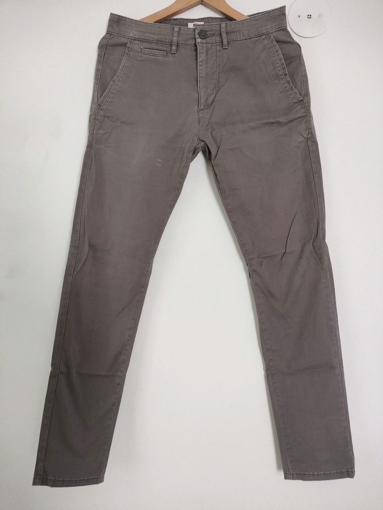 Levi's Cotton Blend Trousers/ Pants For Men