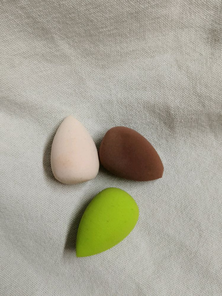 Price Drop 💣💣Any 2 Beauty Blenders