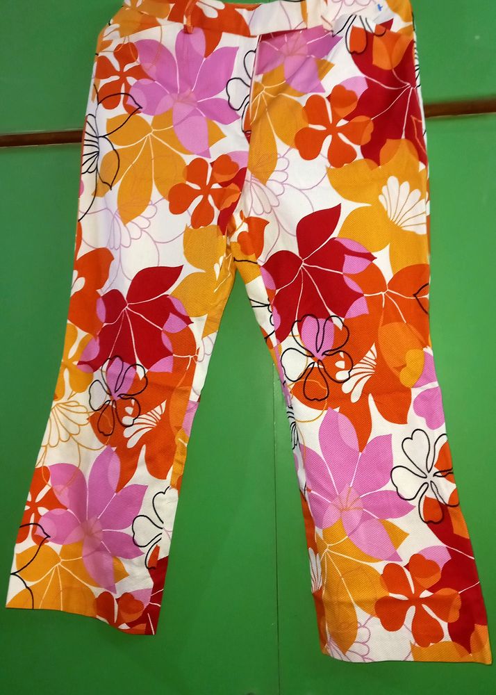 Floral Print Capri Size - M