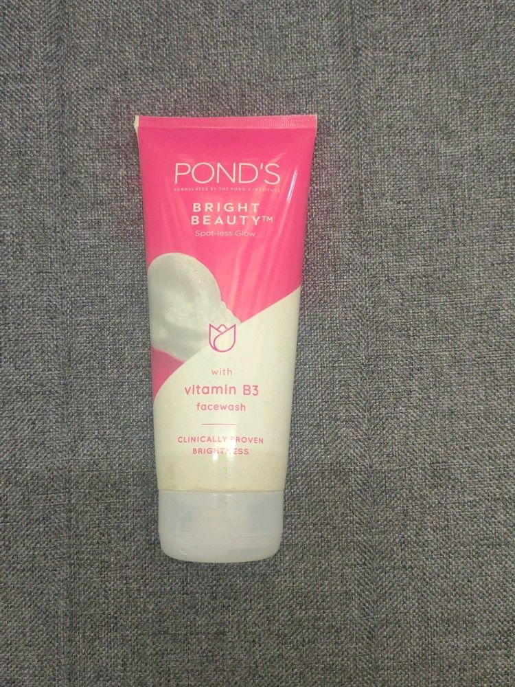 Ponds Vitamin B3 Face Wash