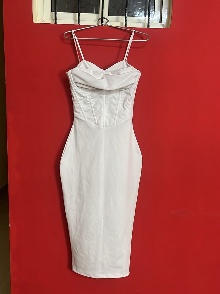 Kiara Dress White Body Fit Xs Size