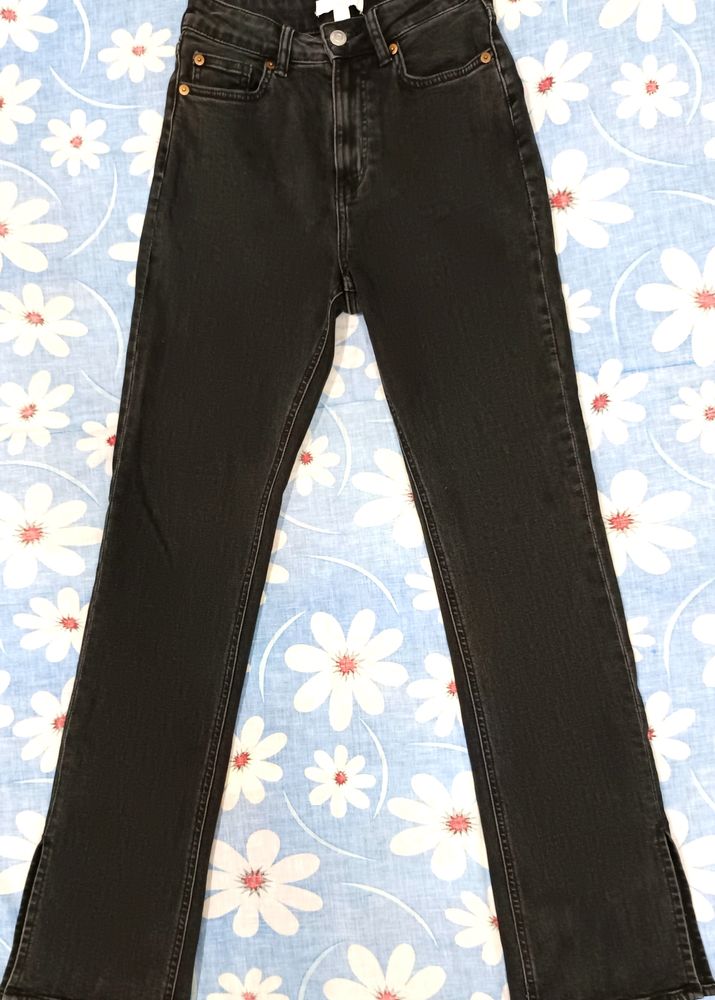 H&M Black Bootcut Jeans 👖