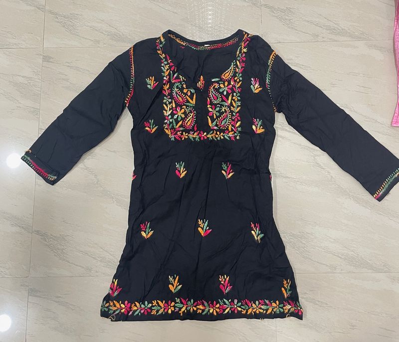 *Sale* Black Short Chikankari Kurti