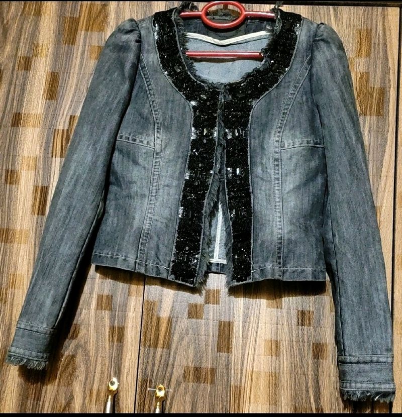 Women Embroidered Beading Cropped Denim Jacket