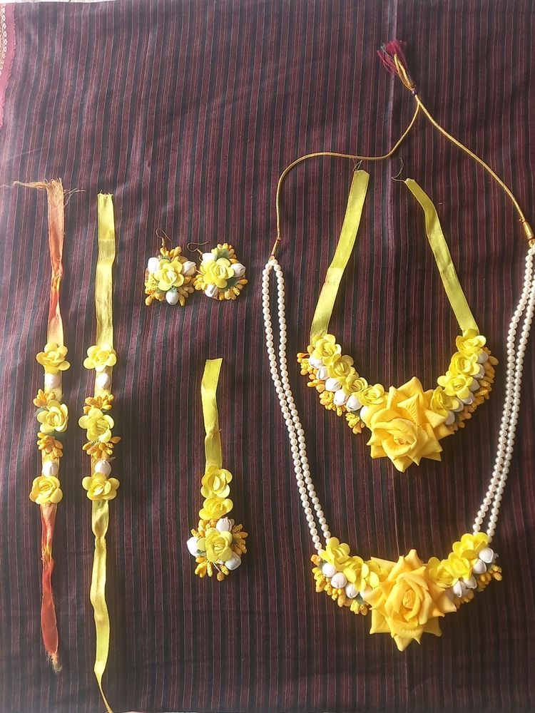 Floral Jewellery Set For Themed Events