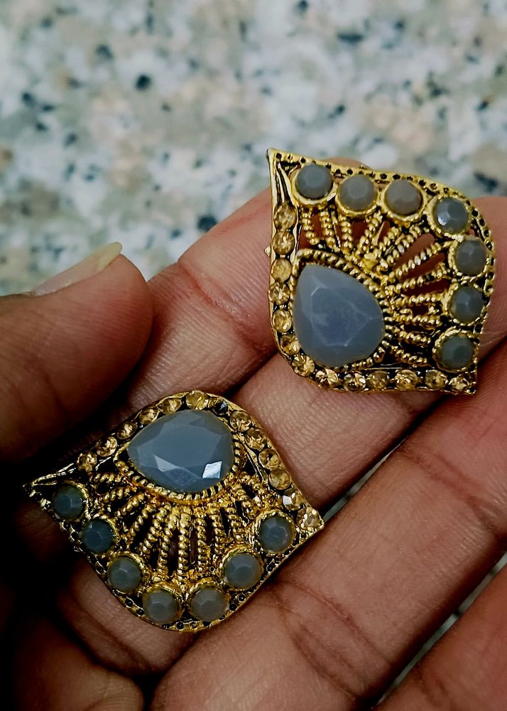 Grey Colour Earring