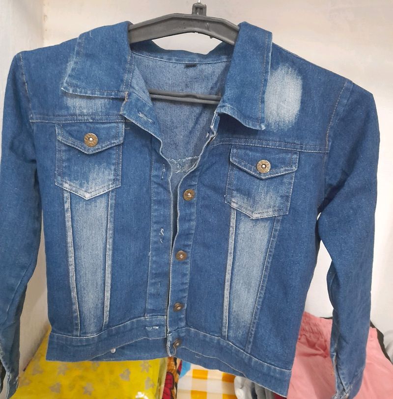 Denim jacket for girls