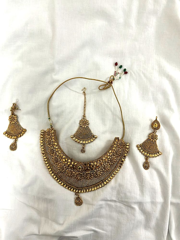 Golden Jewellery Set Only 1 Time Use