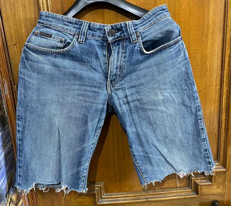 CALVIN KLIEN DENIM SHORTS SIZE 32