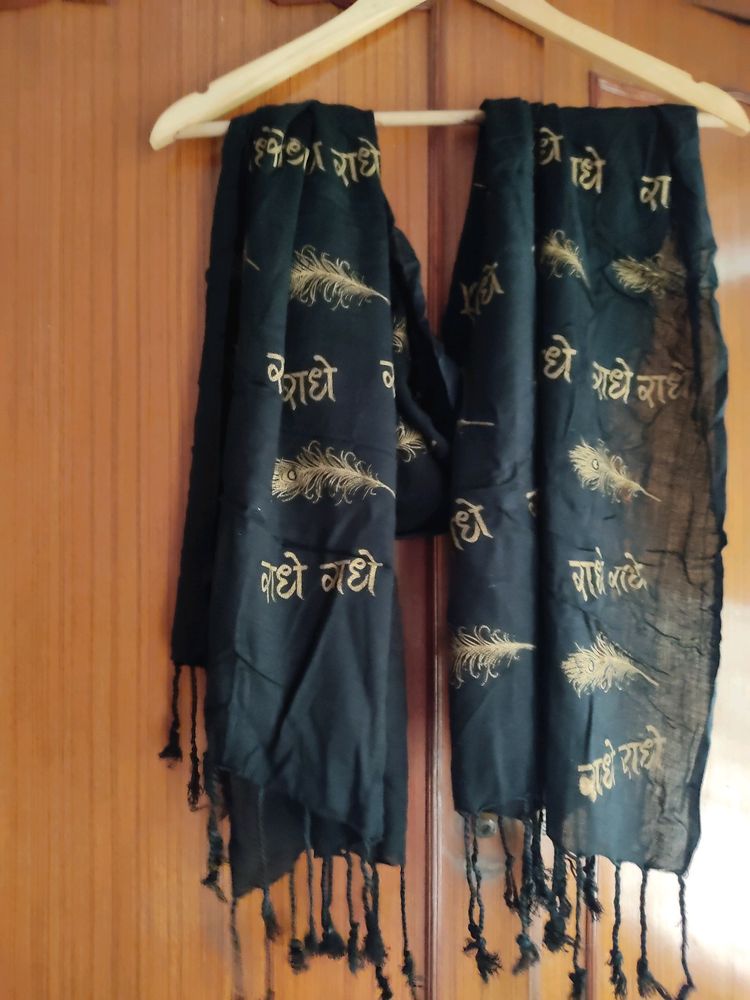 Radhey Reversible Dupatta Cum Stole